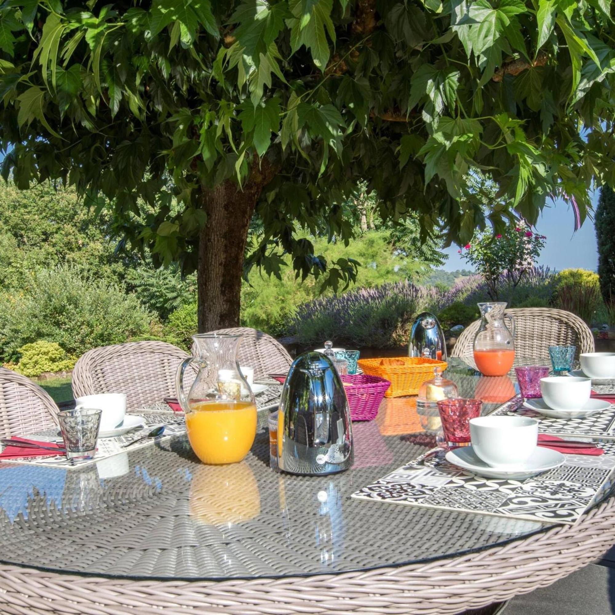 Le Clos De Rose Bed & Breakfast *